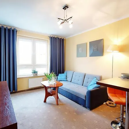 W By Onholidaypl, Kolobrzeg, Ul Kosciuszki 16 *