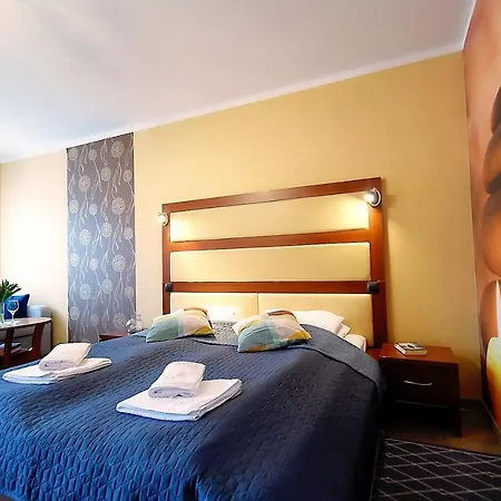 W By Onholidaypl, Kolobrzeg, Ul Kosciuszki 16 *